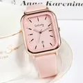 Montre carrée élégante en or rose avec bracelet en silicone rose et affichage de date - Rose