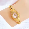 Elegante reloj de pulsera dorado para mujer con esfera de nácar y cristales - Caja Dorada Esfera Blanca