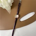 Retro Damen Quarzuhr im quadratischen Design mit lila Lederarmband und Roségold-Gehäuse - Lila