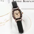 Elegant tonneau-vormig dameshorloge met zwarte lederen band en vintage wijzerplaat - Geprint Zwart