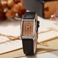 Primer plano de reloj rectangular vintage para mujer con correa de cuero negro estilo retro - Pequeño / Negro