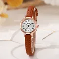 Reloj de cuarzo retro para mujer con caja de oro rosa, números romanos y correa cuero - Café