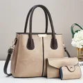 Conjunto de 3 bolsos beige y marrón con bolso de mano, cartera y tarjetero - 31cmx13cmx24cm / Caqui