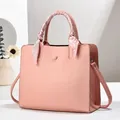 Sac cabas rose texture litchi avec foulard en soie et bandoulière réglable - Rose