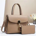Ensemble sac à main élégant en similicuir kaki avec bandoulière et accents dorés - 28/11/22 / Khaki