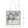 Detaillierte Maße der weißen Canvas-Einkaufstasche mit Vintage-Pferdemuster - Reitsport Druck (FB413) / Gebrochenes Weiß
