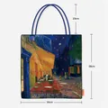 Tableau des tailles du sac Van Gogh montrant les dimensions de 38 cm de haut et 34 cm de large - Style Terrasse du Café le Soir