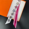 Twilly in seta con motivo floreale e scritte France Paris in confezione regalo arancione - Rosso Rosa (T466-1)