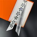 Twilly in seta con motivo a stelle, stampa floreale e scatola regalo arancione - Grigio (T466-2)