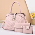 Juego de 3 bolsos acolchados de piel sintética rosa con bandolera y herrajes dorados - Rosa