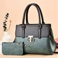Set borsa tote due pezzi in ecopelle bicolore marrone e verde con tracolla rimovibile - Verde