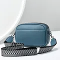 Drei-Lagen blaue Umhängetasche aus Leder mit breitem Gurt und eleganter Litschi-Textur - 23cmx8cmx14cm / Blau