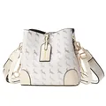 Weiße Bucket Bag mit braunem Hirschprint und verstellbarem breitem beigem Textilgurt - Weiß