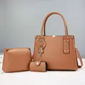 Ensemble de sacs 3 pièces marron caramel avec motif crocodile, clous et breloque cœur - Couleur caramel