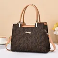 Sac à main bandoulière marron en similicuir avec motif JOYS et détails dorés - Letter Print / Motif de Fleurs de Marron