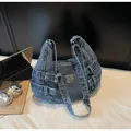Sac hobo vintage en denim bleu délavé avec boucle réglable et style rétro des années 2000 - Taille unique / Bleu