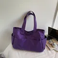 Grand sac cabas à carreaux violets avec poches latérales et design minimaliste - Taille unique / Violet