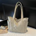 Quilted down cotton tote bag in beige with large capacity and rhombus stitching - Off White / One Size