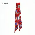 Detail eines roten Seidenschals mit Eiffelturm-Motiv für Handtaschen und Haar - Rote Pariser Wahrzeichen Punktmuster / Rot (C184-2) / 85cm