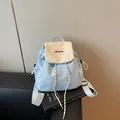 Mochila de viaje ligera en azul claro y crema con cordones decorativos en los laterales - Talla única / Azul