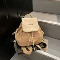 Mochila de viaje ligera caqui y beige con cordón y correas ajustables con logotipo - Talla única / Caqui
