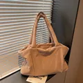 Quilted beige puffer tote bag in soft nylon with large capacity and shoulder strap - Quilted Puffer Style / Khaki