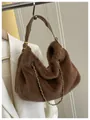 Dunkelbraune Kunstpelz-Hobo-Tasche mit Ledergriff und Goldketten-Detail für Damen - Braun