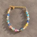 Détail de perles dépolies colorées et perles sur un bracelet dégradé tendance - Perle en verre mat coloré (Bracelet K) / 17+3cm