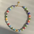 Détail de perles de fleurs en verre coloré et perles d'eau douce avec fermoir coeur doré - Fleur Multicolore / 38+5cm