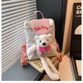 Weißer Rucksack mit rosa Lederklappe, Cartoon-Prints und einem Plüschbär-Anhänger - Rosa