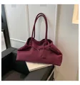Bolso tote grande de ante morado oscuro con cierre de metal T y correas largas - Rojo / Talla única