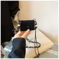 Mini borsa a tracolla in pelle scamosciata nera con tracolla di perline e sciarpa di seta - Stile 2 Nero