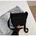 Borsa a tracolla minimalista in nylon nero da donna con grande capacità e tracolla regolabile - Taglia unica / Nero