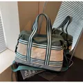 Three-color patchwork large capacity travel bag with green and white striped handles - One Size / Green
