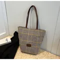 Borsa tote con motivo pied de poule marrone e bianco e spalline in ecopelle casual - Taglia unica / Cachi