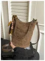 Sac seau matelassé en daim marron avec gland perlé et détails dorés chic - Avec Pendentif / Kaki
