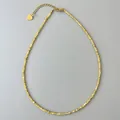 Dettaglio della collana di perline di cristallo giallo con pendente a cuore d'oro - Stile Giallo Brillante (8)