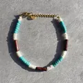 Dettaglio di un braccialetto bohémien fatto a mano con perle turchesi e pietre naturali - Stile Bohémien Perline a Disco Turchese (25SL1-19) / 17+3cm