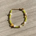 Dettaglio del braccialetto di pietre naturali con cristalli verdi e perle - Stile Perla Perline Sfaccettate Verde Fluorescente (25SL1-33) / 17+3cm