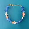 Vista dettagliata del bracciale stile oceano con perle di vetro smerigliato e perle - Stile Smerigliato Blu Viola Arancio Rosso (25SL1-43) / 17+3cm