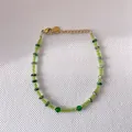 Detail of green glass beads and freshwater pearl bracelet with gold adjustable chain - Emerald Green Gold Seed Bead Fresh Style (31)