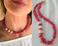 Collana di perle barocche e perline rosse con chiusura a T dorata per donna - Collana (43cm) / Stile Perla Corallo Ramo Rosso (25D10-2)