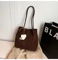 Sac fourre-tout vintage en daim marron givré avec charmant pendentif coeur en peluche - Avec Pendentif / café