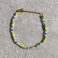 Pulsera artesanal con piedras imperiales verdes, cuentas azules y perlas de agua - Pulsera de cuentas tubulares variadas