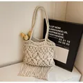 Bolso tote de ganchillo beige hecho a mano con flecos y patrones de punto calado - Talla única / Blanco Roto