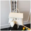 Mochila de mujer en cuero PU blanco crema con colgante de corazón y encaje - Talla única / Blanco