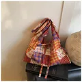 Böhmische Patchwork-Tragetasche mit Vintage-Karomustern und dekorativer Schleife - Einheitsgröße / Rosa