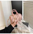 Borsa Boston rosa con motivi a orso, tracolla e ciondolo in pelle coordinato - Con Ciondolo / Rosa