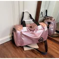 Bolsa de deporte rosa metalizada en tela impermeable con correa ajustable - Rosa