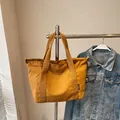 Grand sac cabas en nylon jaune moutarde avec poignées en sangle épaisses pour femme - Taille unique / Marron